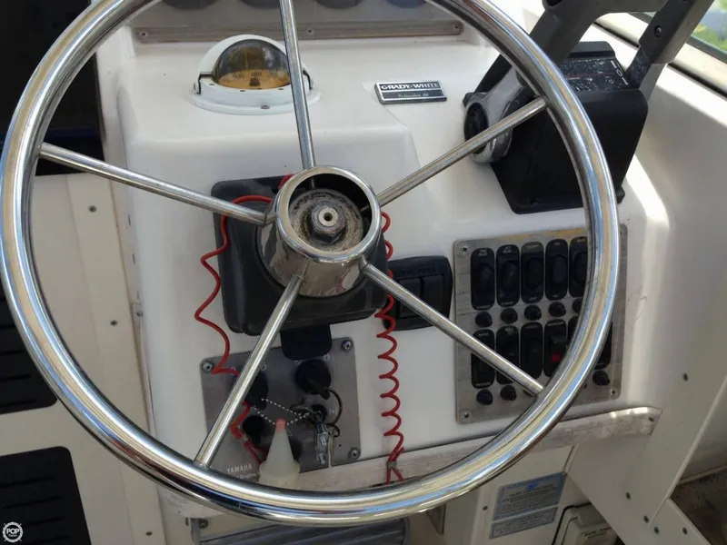 Slide: The Image of Grady-White 268 Islander 1995 - 6