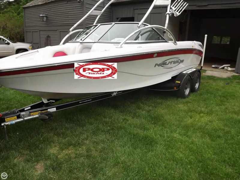 Slide: The Image of Correct Craft Sport Nautique SV211 LE 2005 - 1