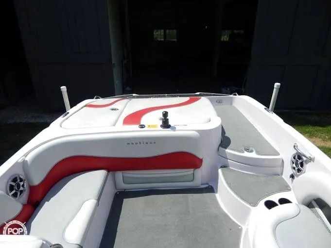 Slide: The Image of Correct Craft Sport Nautique SV211 LE 2005 - 4