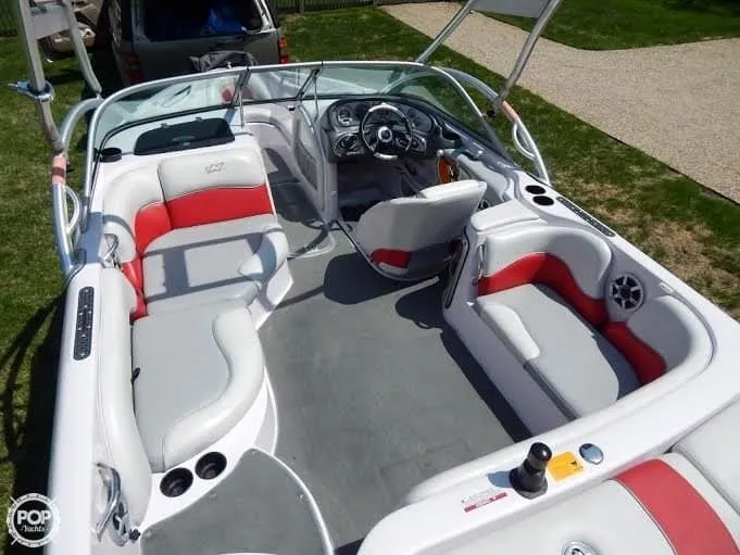 Slide: The Image of Correct Craft Sport Nautique SV211 LE 2005 - 7