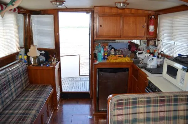 Slide: The Image of Marine Trader 32 Sedan Trawler 1979 - 10