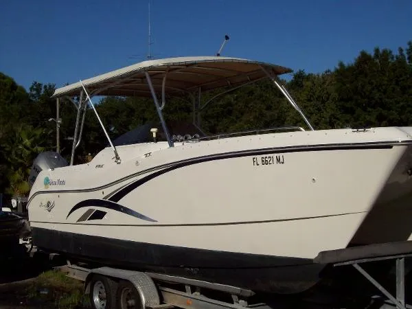 Slide: The Image of World Cat 270 LC Leisure Craft 2002 - 1