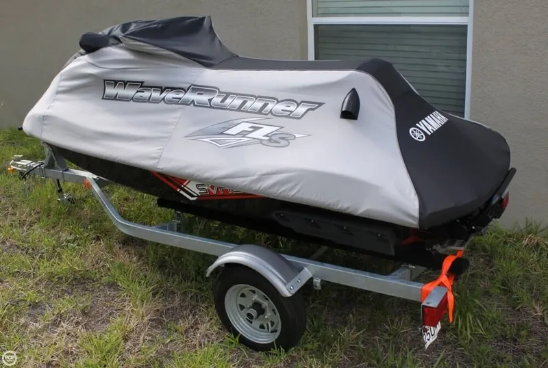Slide: The Image of Yamaha 11 Waverunner FZS 2014 - 6