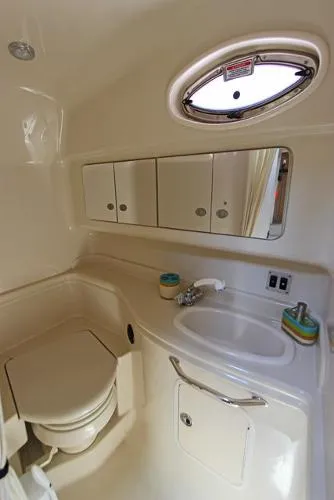 Slide: The Image of Sea Ray 340 Sundancer 2006 - 9