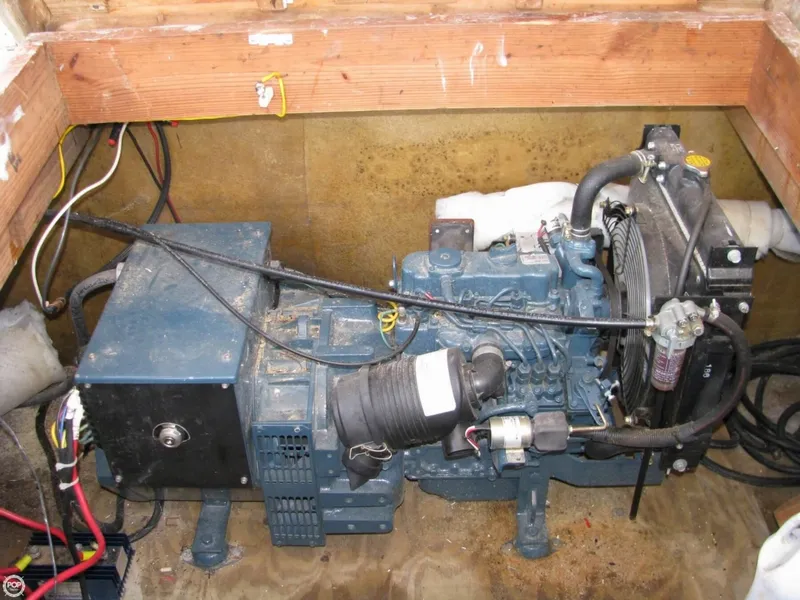 Slide: The Image of Smith Power Boats 34 Fiberglass Shrimper 1984 - 8