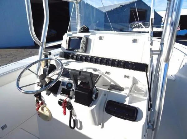 Slide: The Image of Angler Center Console 2004 - 4
