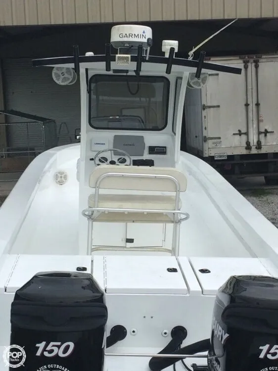 Slide: The Image of Sportfish Offshore 31 Aluminum Center Console 2010 - 1