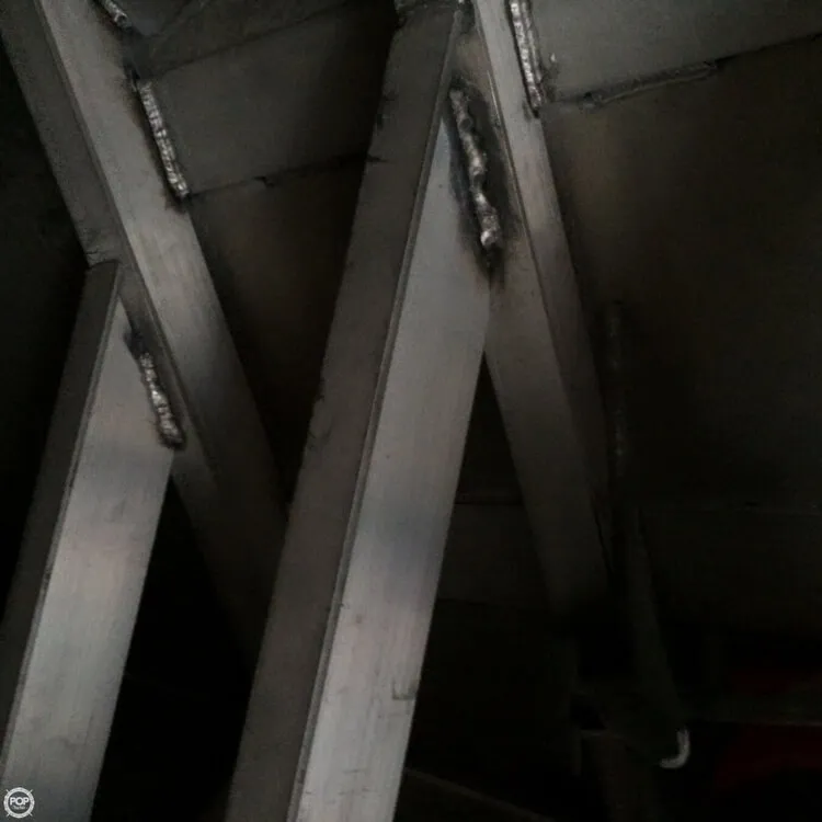 Slide: The Image of Sportfish Offshore 31 Aluminum Center Console 2010 - 10