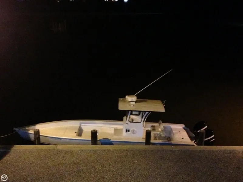 Slide: The Image of Sportfish Offshore 31 Aluminum Center Console 2010 - 3