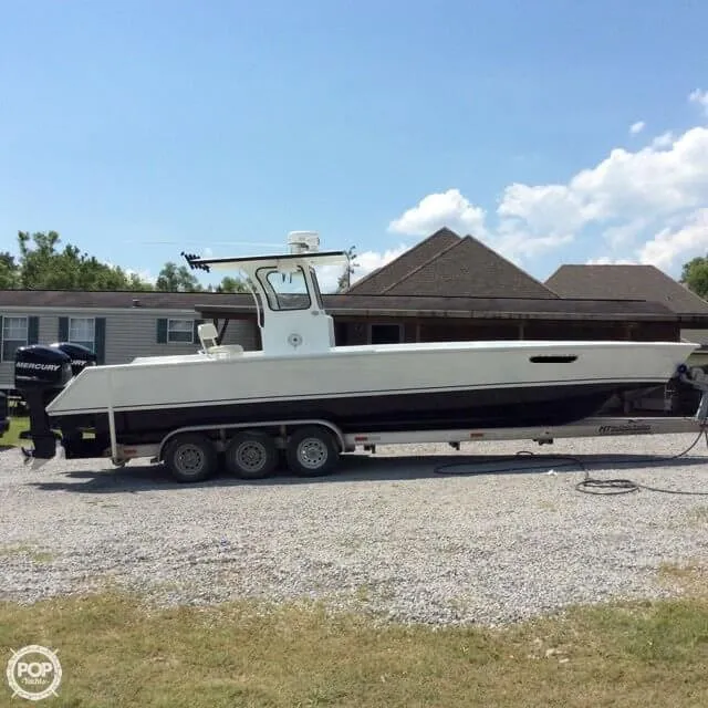 Slide: The Image of Sportfish Offshore 31 Aluminum Center Console 2010 - 4