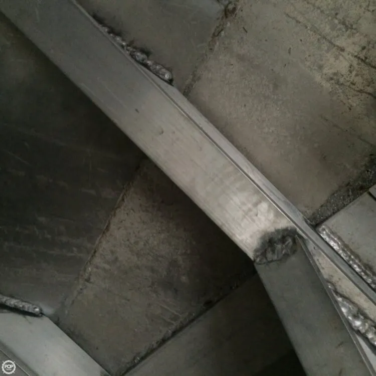 Slide: The Image of Sportfish Offshore 31 Aluminum Center Console 2010 - 7