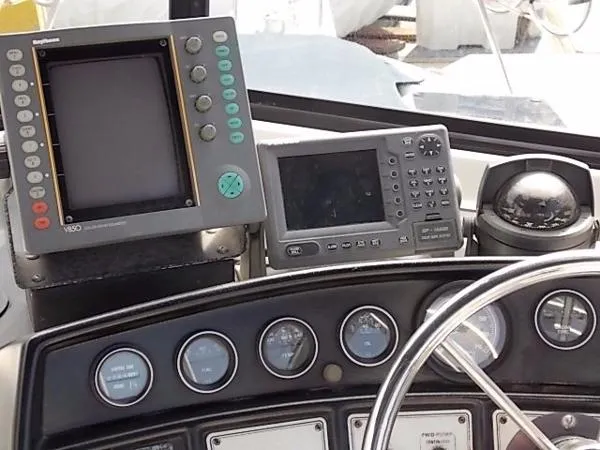 Slide: The Image of Carver Yachts Mariner 1989 - 3