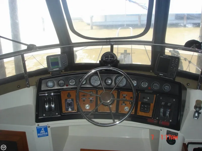 Slide: The Image of Carver Yachts 2897 Mariner 1986 - 11