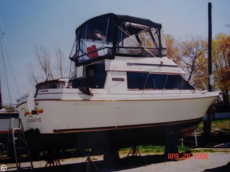 Slide: The Image of Carver Yachts 2897 Mariner 1986 - 2