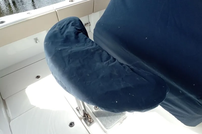 Slide: The Image of Blue cushioned seat on 2022 Invincible 39 Open Fisherman boat. - 67