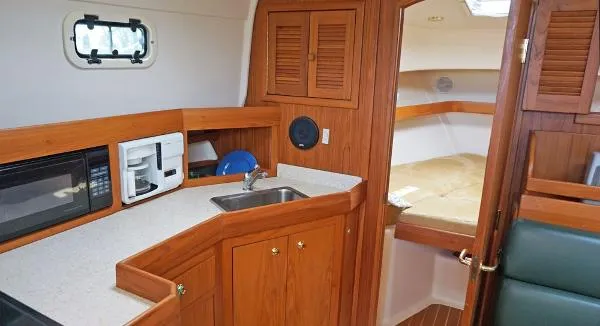 Slide: The Image of Mainship Pilot 34 2001 - 4