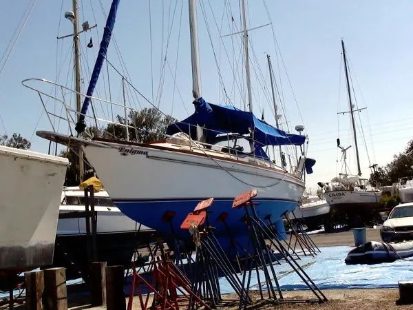 Slide: The Image of Gulfstar 43 Center Cockpit Ketch 1975 - 3