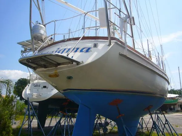 Slide: The Image of Gulfstar 43 Center Cockpit Ketch 1975 - 9