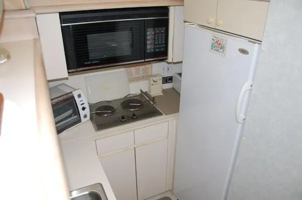 Slide: The Image of Hatteras 52 Cockpit Motor Yacht 1991 - 8