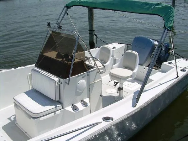 Slide: The Image of Chris-Craft 213 Sea Hawk center console 1988 - 2