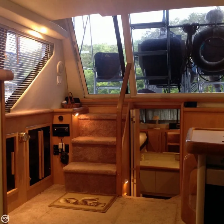 Slide: The Image of Carver Yachts 325 Aft Cabin 1995 - 2