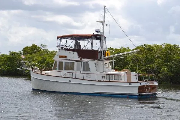 Slide: The Image of Grand Banks 36 Classic 1986 - 3