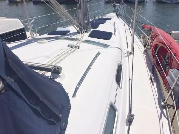 Slide: The Image of Beneteau 393 2003 - 6