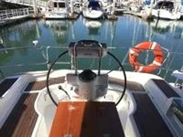 Slide: The Image of Beneteau 393 2003 - 7