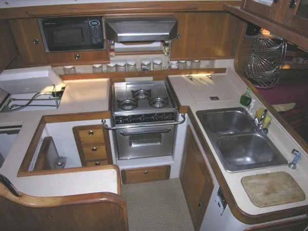 Slide: The Image of Catalina 47 Catalina 470 2000 - 6