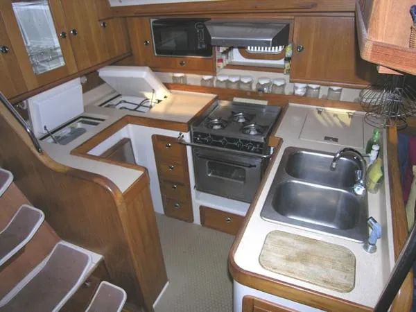Slide: The Image of Catalina 47 Catalina 470 2000 - 7