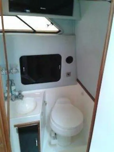 Slide: The Image of Sea Ray Express Cruiser 1989 - 10