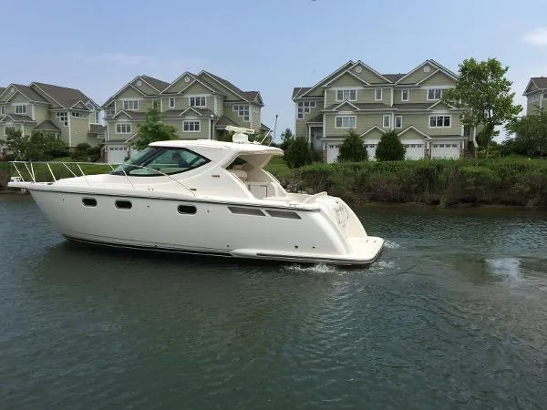 Slide: The Image of Tiara 3500 Sovran 2008 - 4