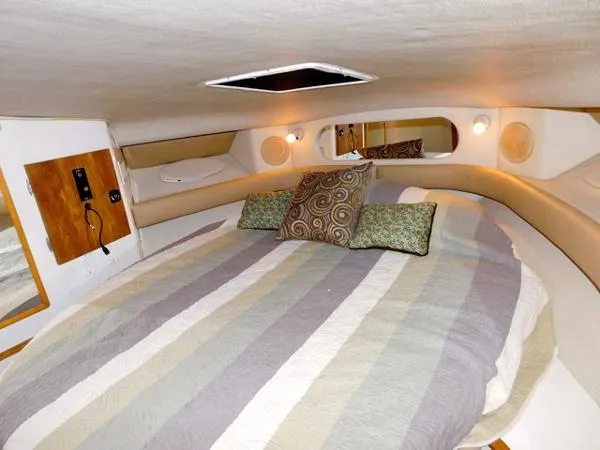 Slide: The Image of Sea Ray Sundancer 1995 - 11