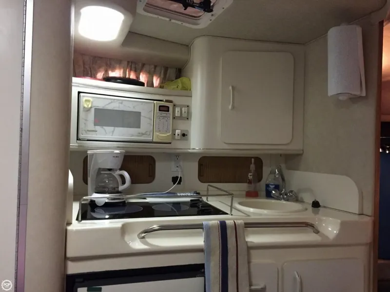 Slide: The Image of Sea Ray 290 Sundancer 1996 - 10