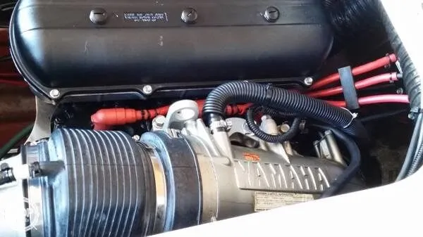 Slide: The Image of Yamaha 1200 Waverunner SUV 2004 - 6