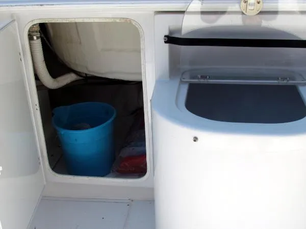 Slide: The Image of Glacier Bay 2640 Renegade 2005 - 5