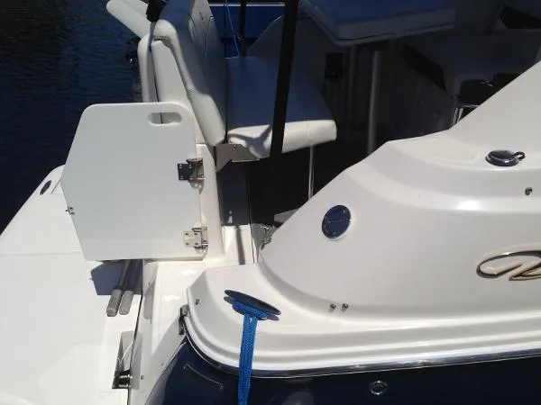 Slide: The Image of Regal 2565 Express Cruiser 2007 - 5