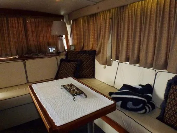 Slide: The Image of Bayliner 3270 1980 - 2
