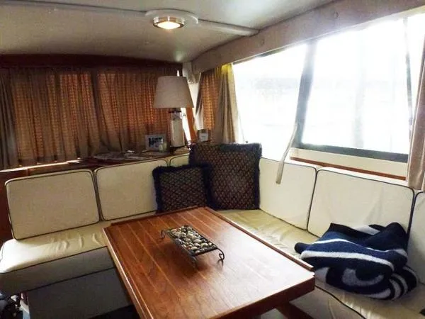 Slide: The Image of Bayliner 3270 1980 - 3
