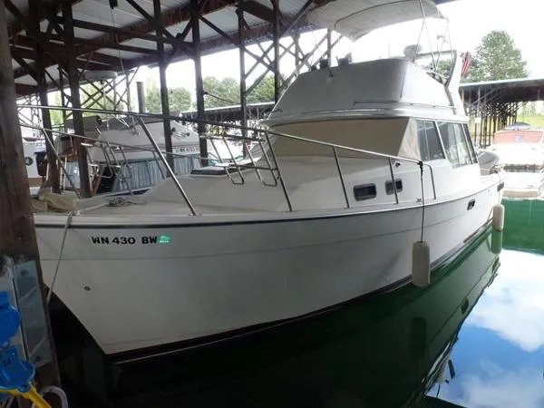 Slide: The Image of Bayliner 3270 1980 - 9
