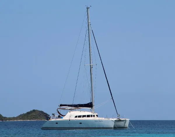 Slide: The Image of Lagoon 410 4 Cabin 2 Head Layout 2001 - 4