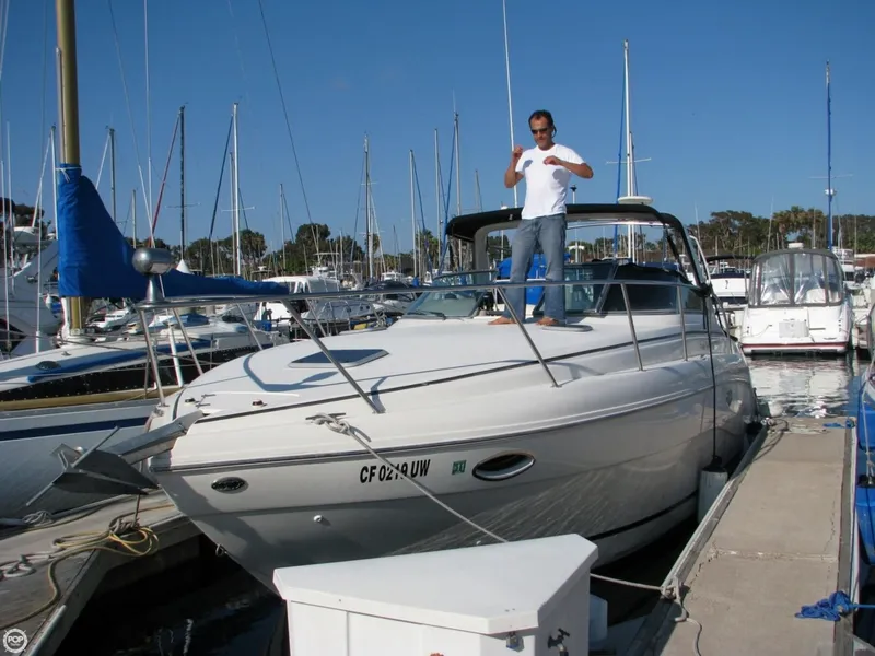 Slide: The Image of Rinker 310 Fiesta Vee EC 2001 - 6