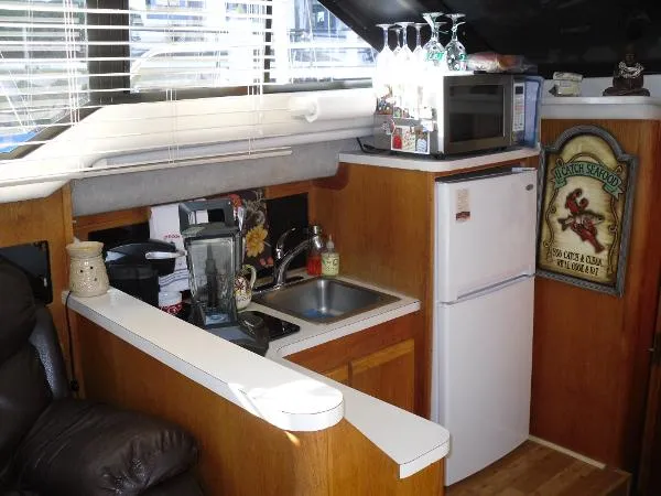 Slide: The Image of Silverton 37 Motor Yacht 1989 - 7