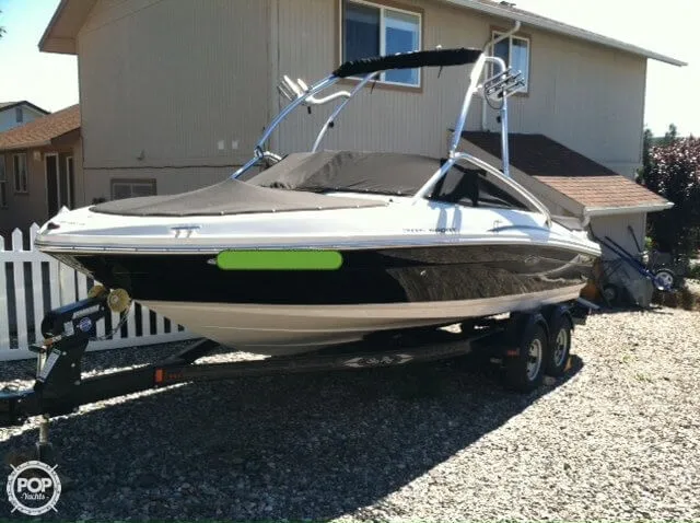 Slide: The Image of Sea Ray 205 Sport Bowrider 2010 - 1