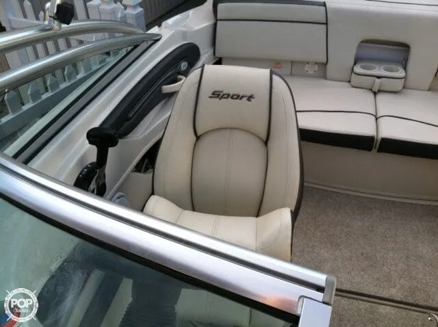 Slide: The Image of Sea Ray 205 Sport Bowrider 2010 - 4