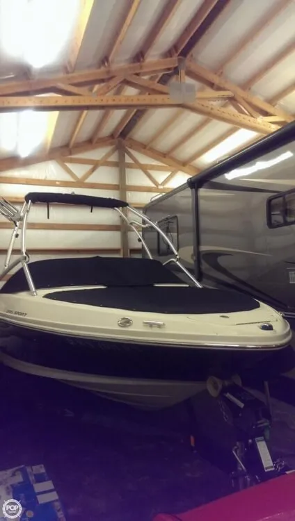 Slide: The Image of Sea Ray 205 Sport Bowrider 2010 - 8