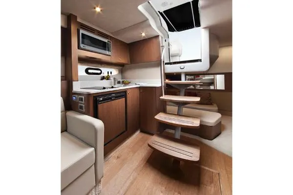 Slide: The Image of Sea Ray 350 Sundancer 2013 - 11