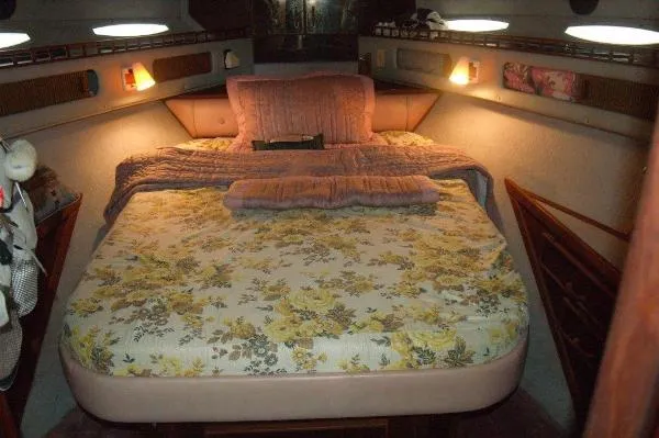Slide: The Image of Sea Ray 36 Aft Cabin 1984 - 5
