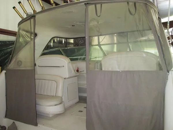 Slide: The Image of Sea Ray 370 Express Cr/See Full Specs. 1999 - 6