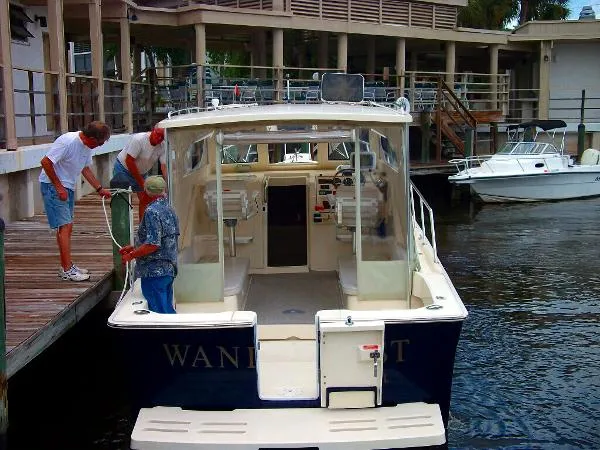 Slide: The Image of Mainship 30 Pilot II Sedan 2004 - 3